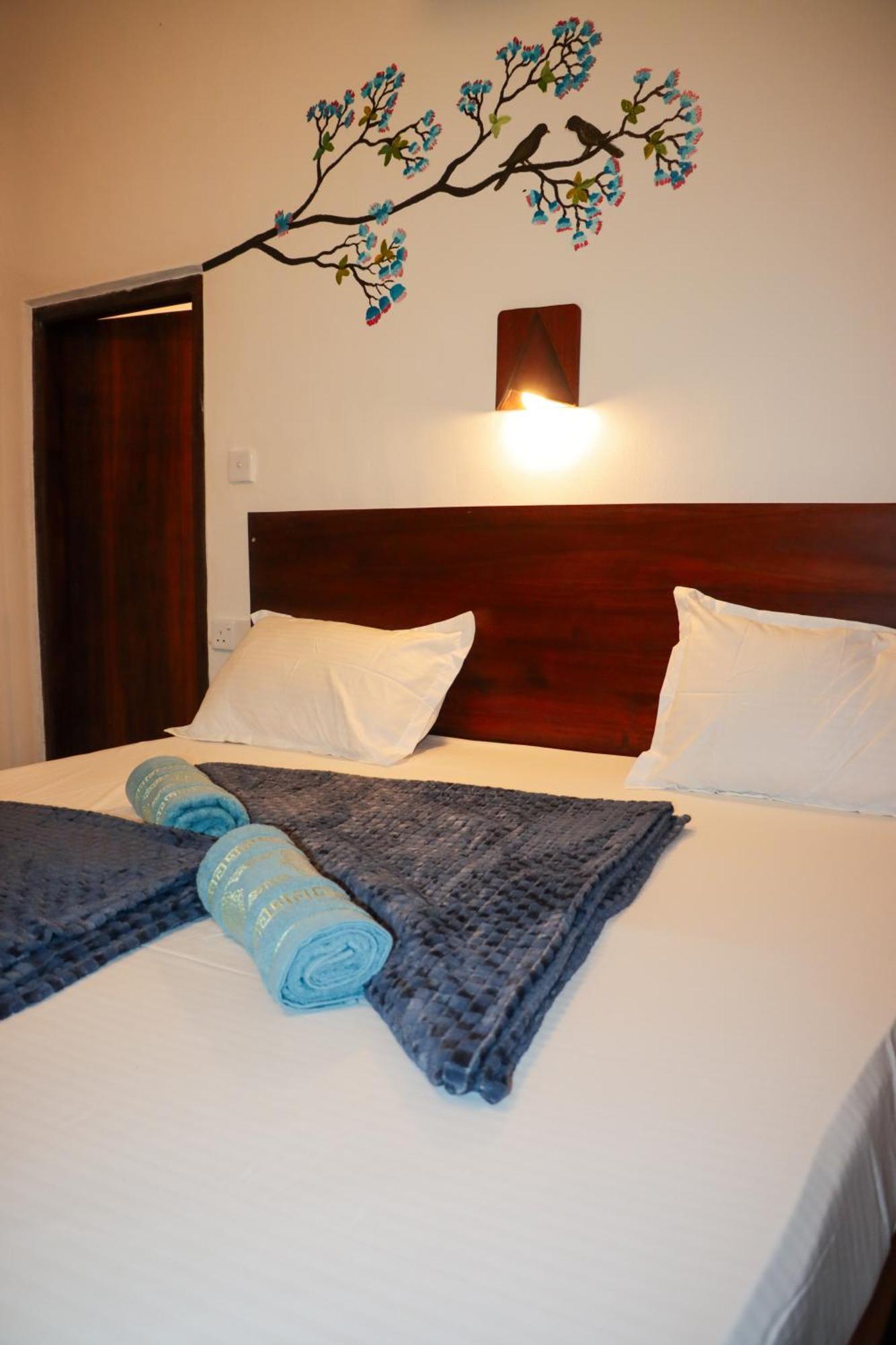 Surfers Park Arugambay Bed & Breakfast Arugam Bay Bagian luar foto