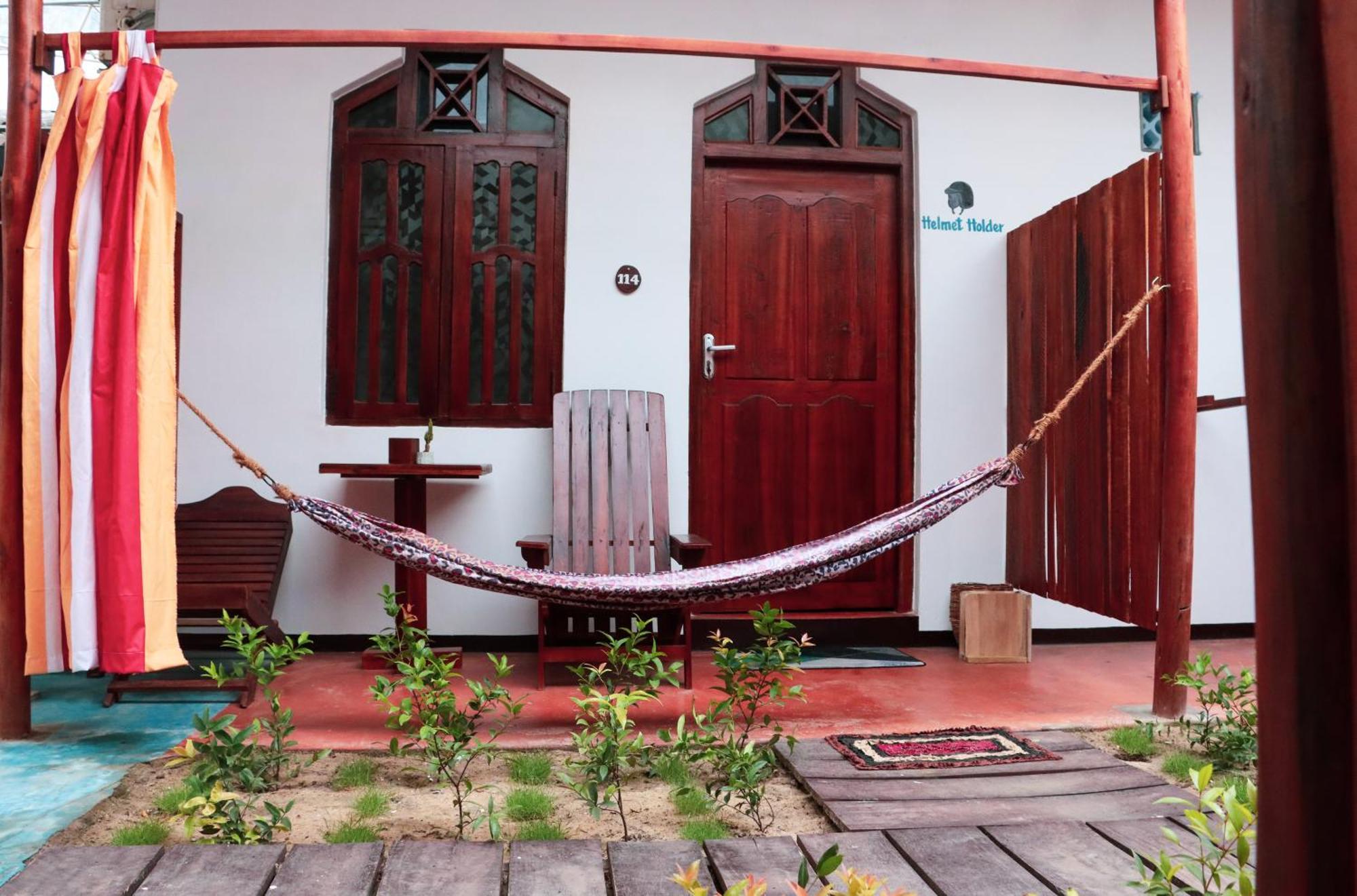 Surfers Park Arugambay Bed & Breakfast Arugam Bay Bagian luar foto