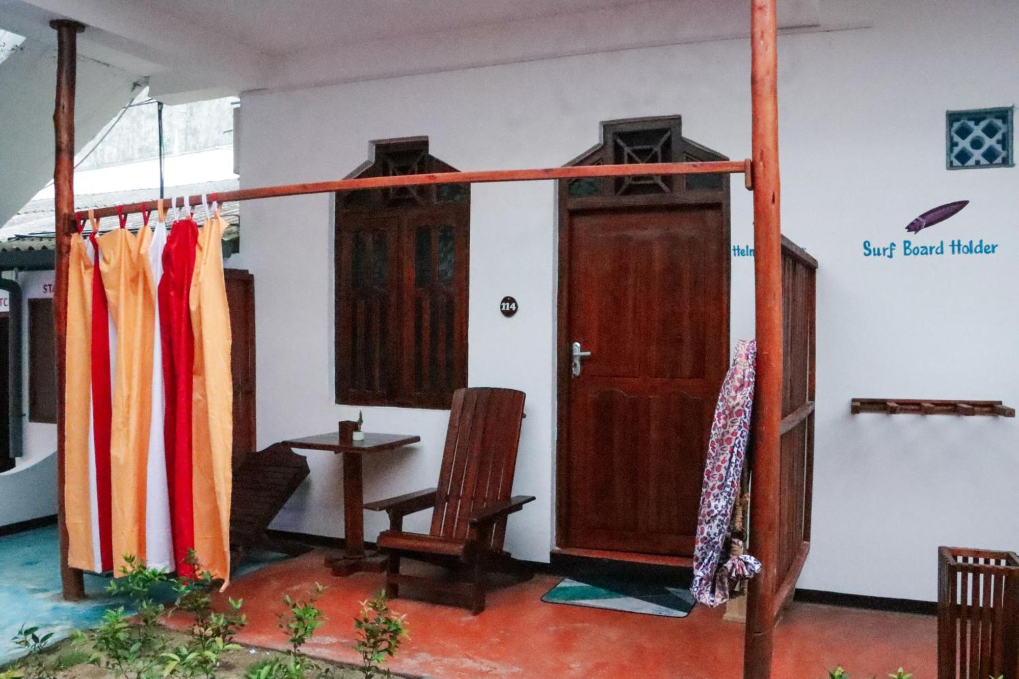 Surfers Park Arugambay Bed & Breakfast Arugam Bay Bagian luar foto