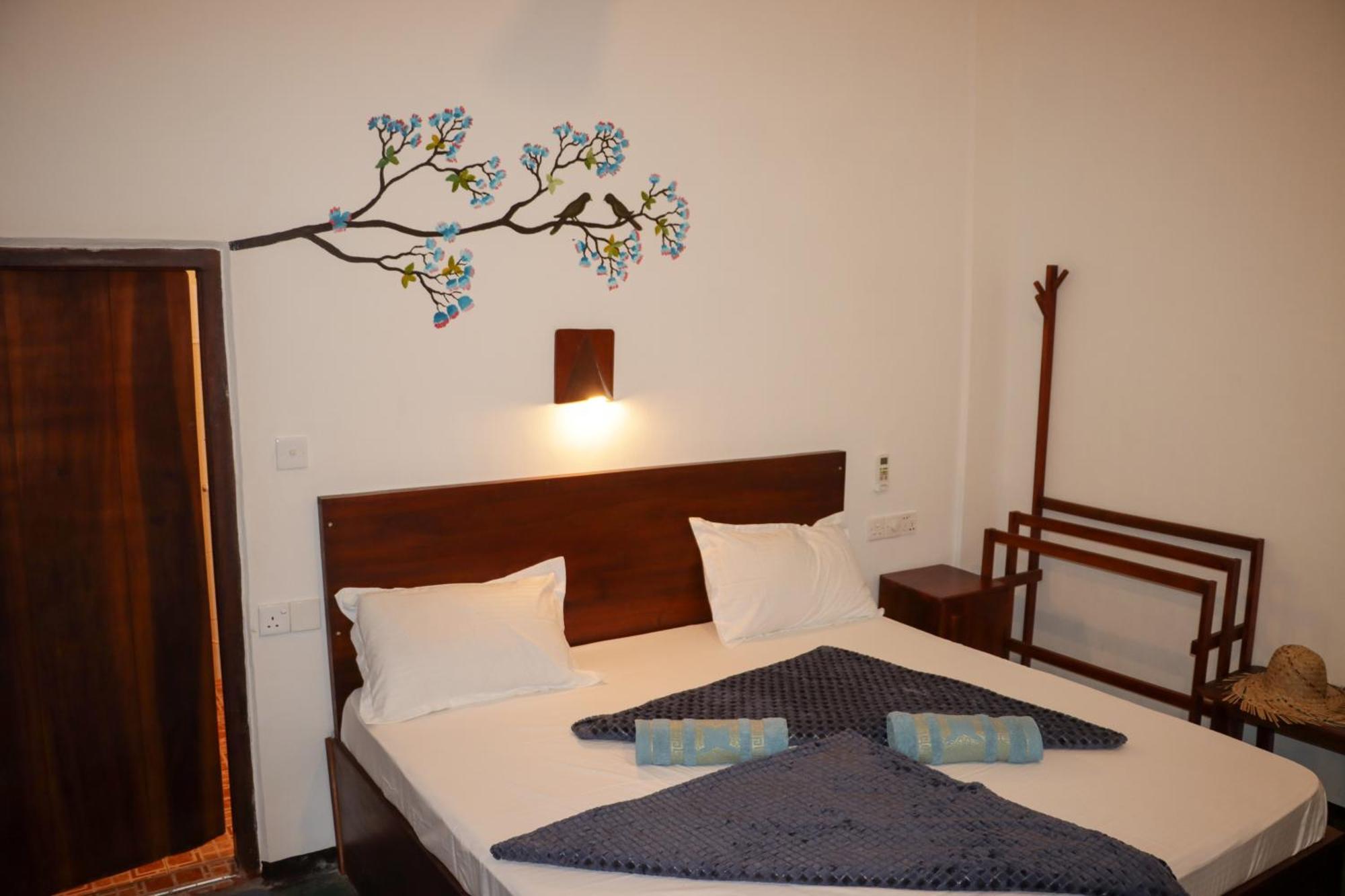 Surfers Park Arugambay Bed & Breakfast Arugam Bay Bagian luar foto
