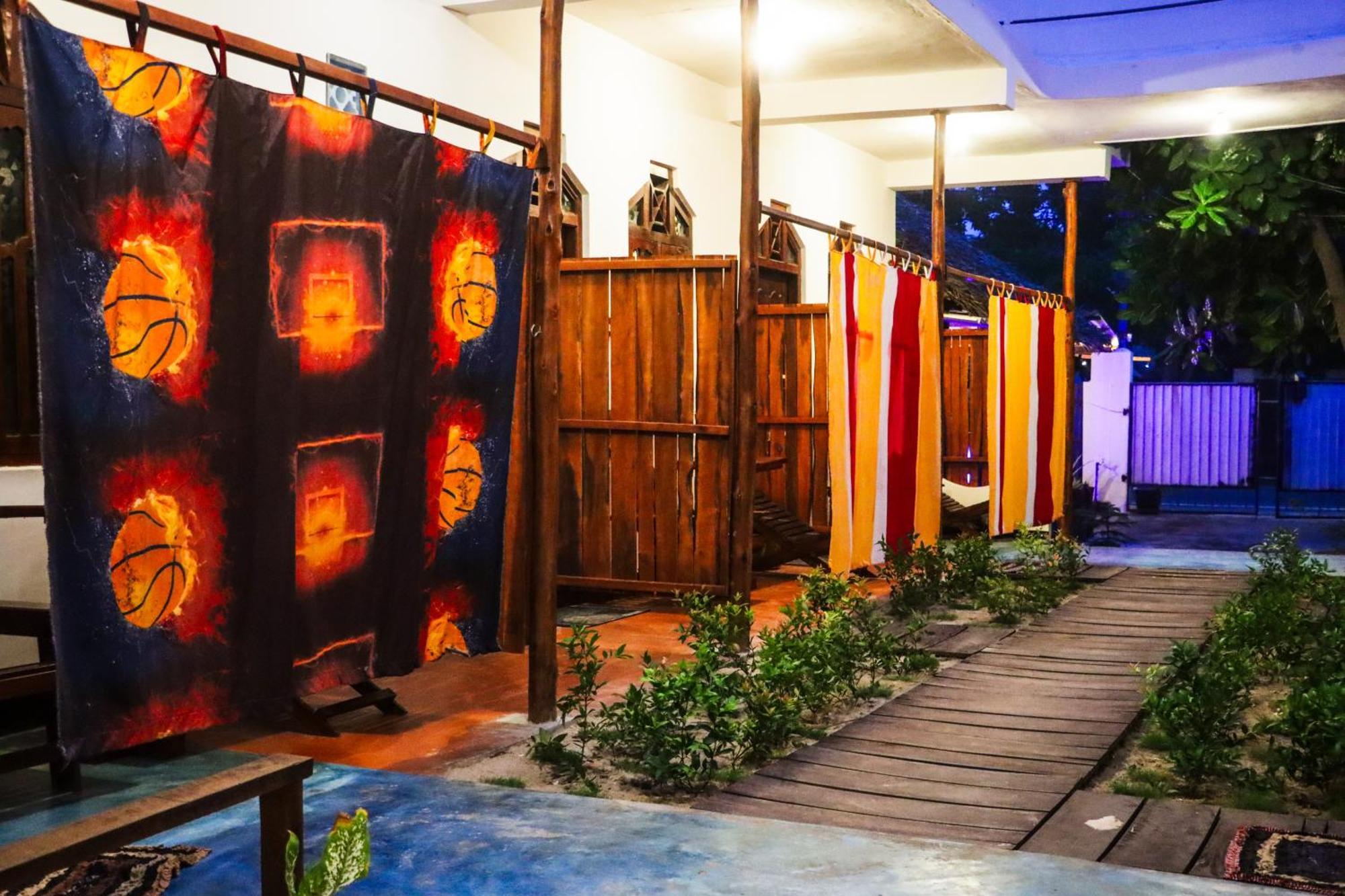 Surfers Park Arugambay Bed & Breakfast Arugam Bay Bagian luar foto