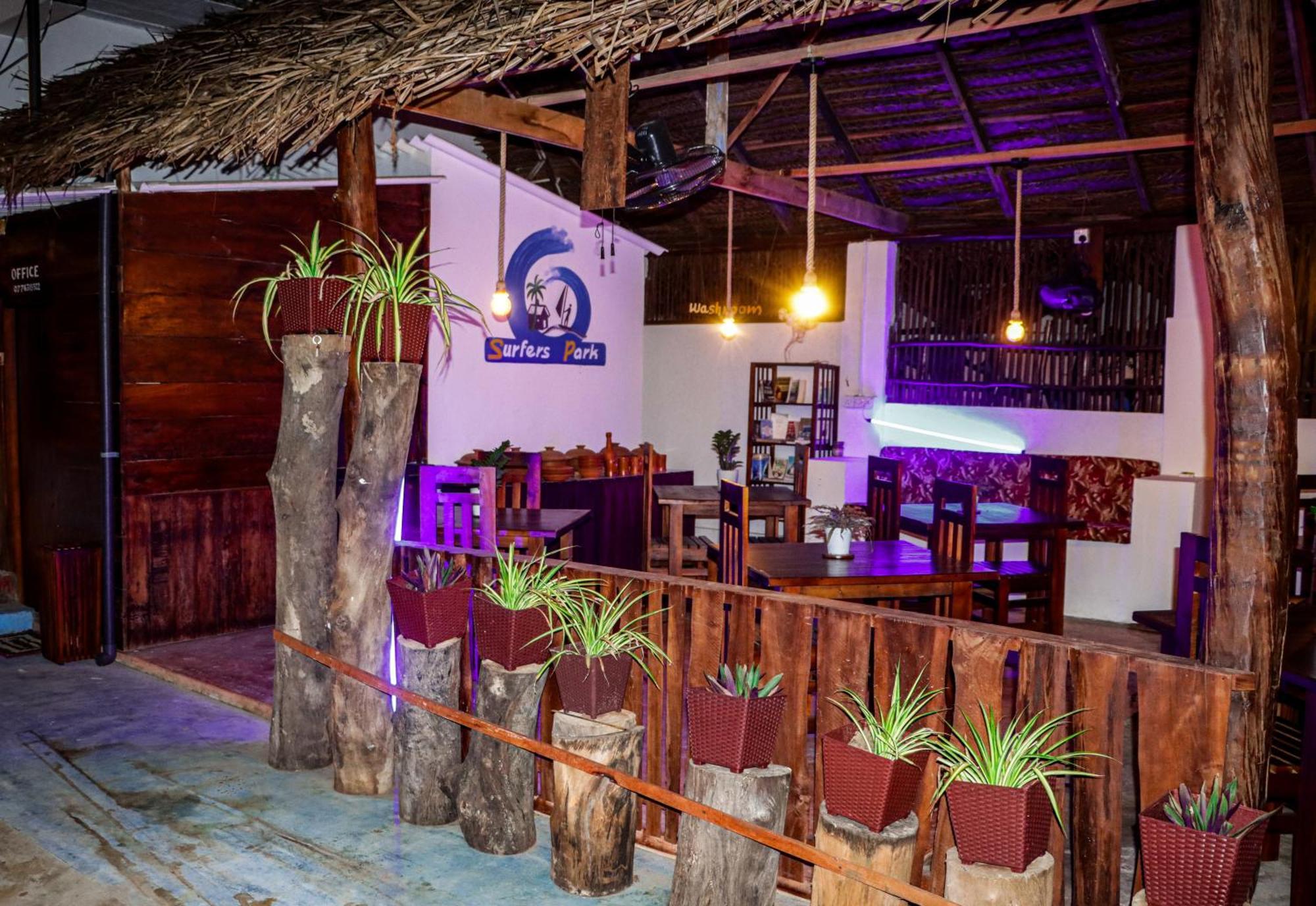 Surfers Park Arugambay Bed & Breakfast Arugam Bay Bagian luar foto