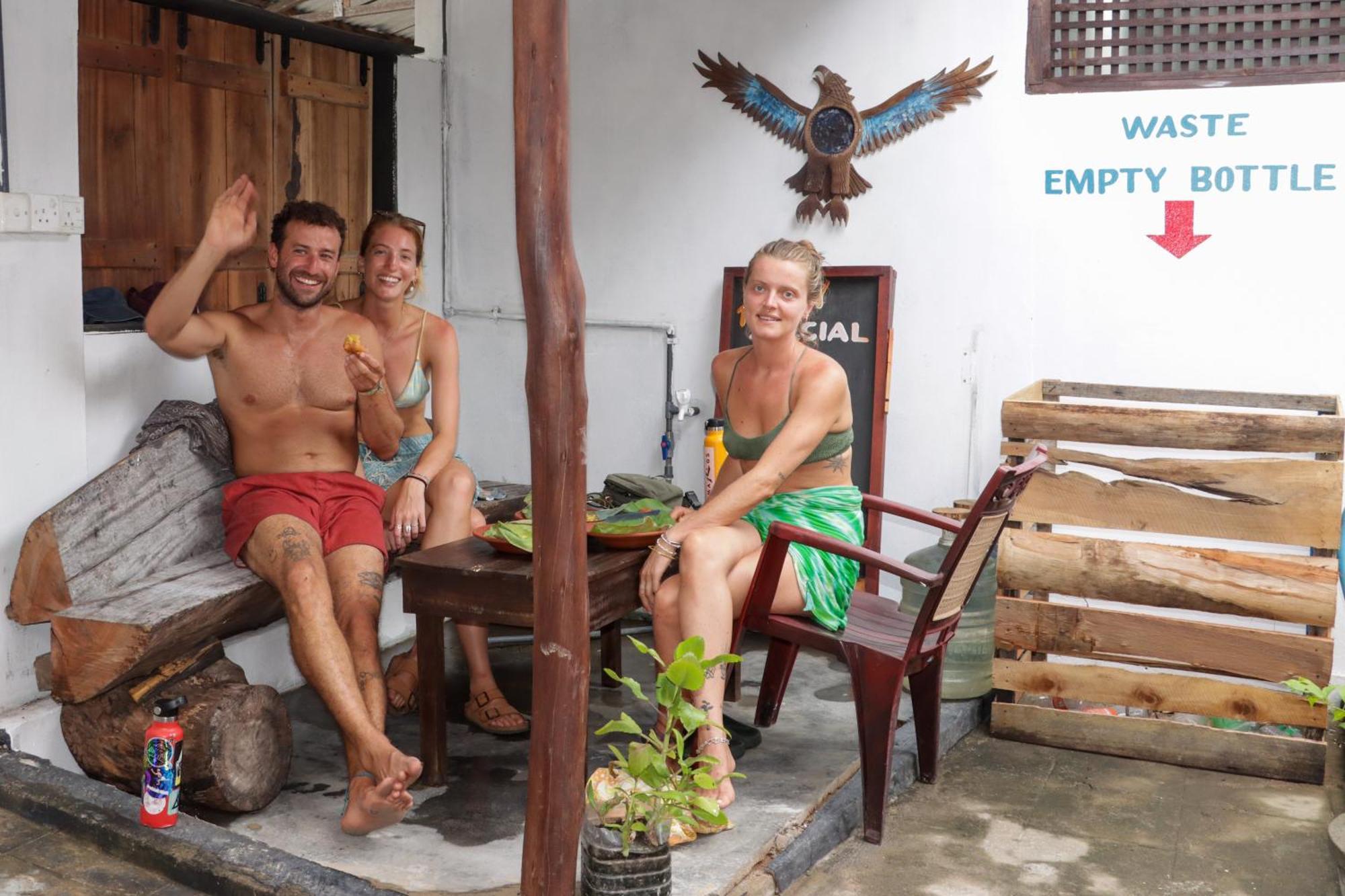 Surfers Park Arugambay Bed & Breakfast Arugam Bay Bagian luar foto