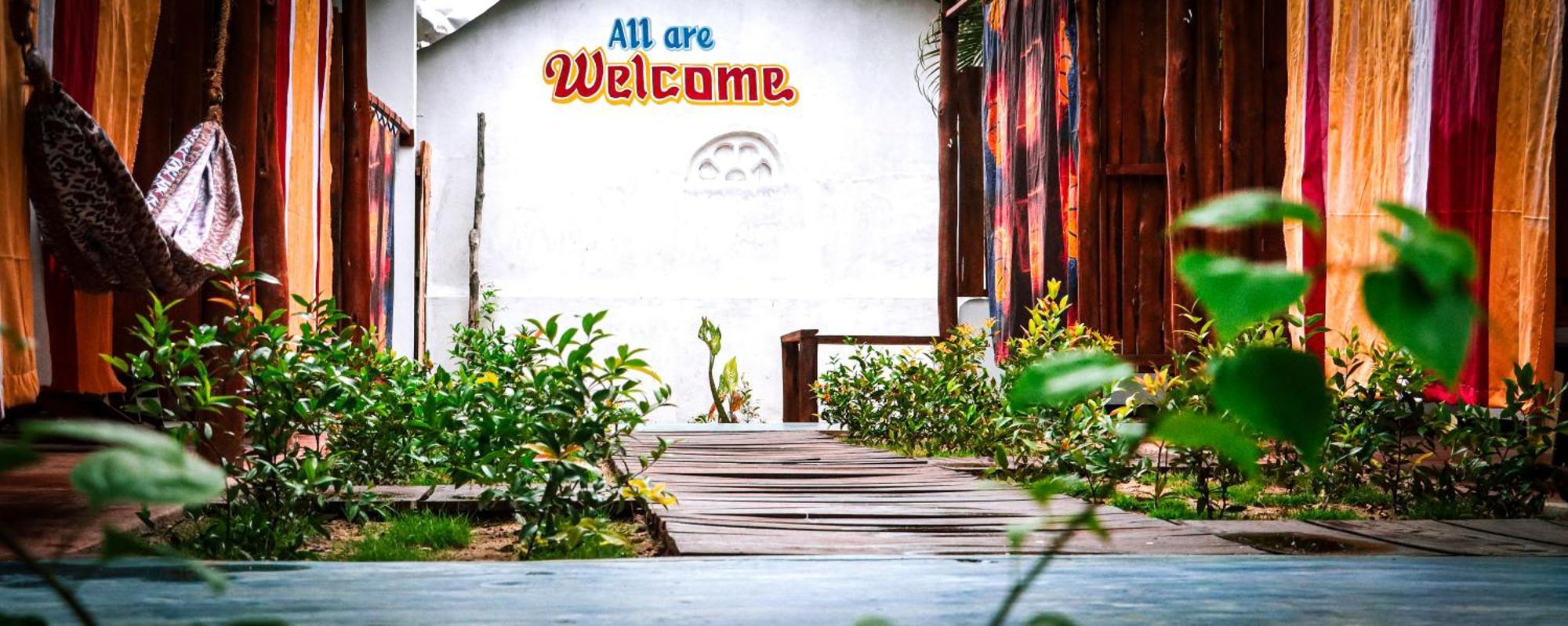 Surfers Park Arugambay Bed & Breakfast Arugam Bay Bagian luar foto