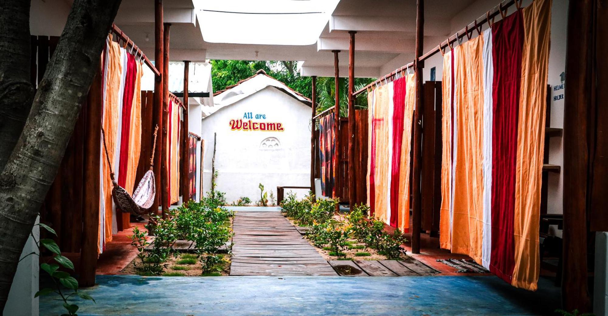 Surfers Park Arugambay Bed & Breakfast Arugam Bay Bagian luar foto